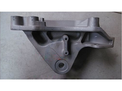 Кронштейн передней подвески кабины левый Н А7 HOWO A7 AZ1664430043 фото 1 Орел